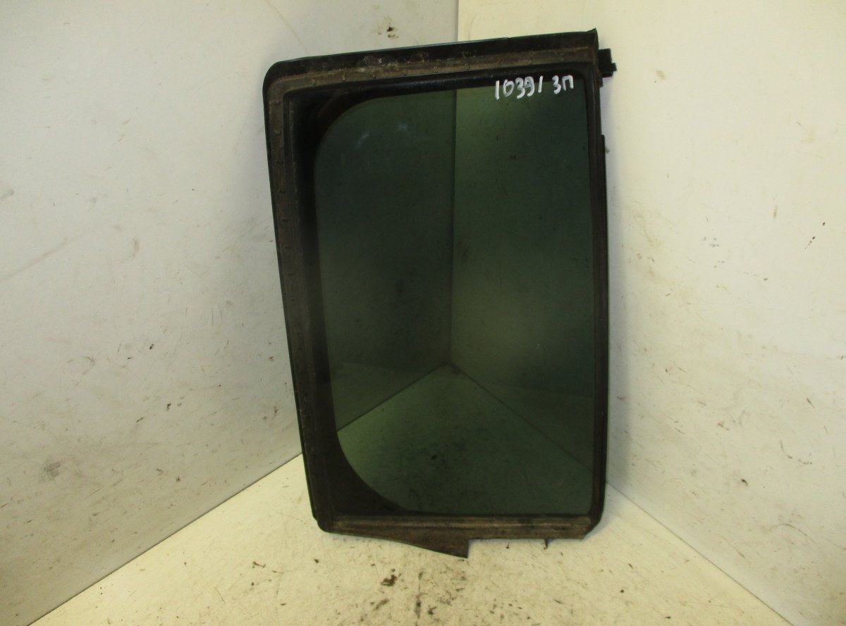 Mazda 5 (CR) Door quarter Window glass rear right MAZDA 5 (CR19) (2004-2010) Door quarter Window ...
