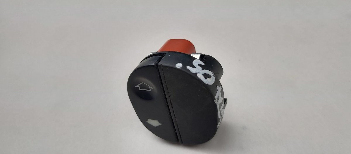 Ford Fiesta Switch For Electric Windows Front Right Switch For Electric Windows Front Right — FORD ...