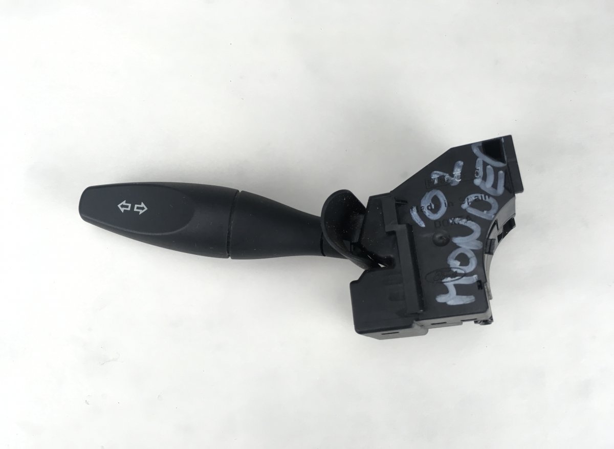 Ford Mondeo Indicator switch FORD MONDEO Mk III (2000-2007) Indicator switch...