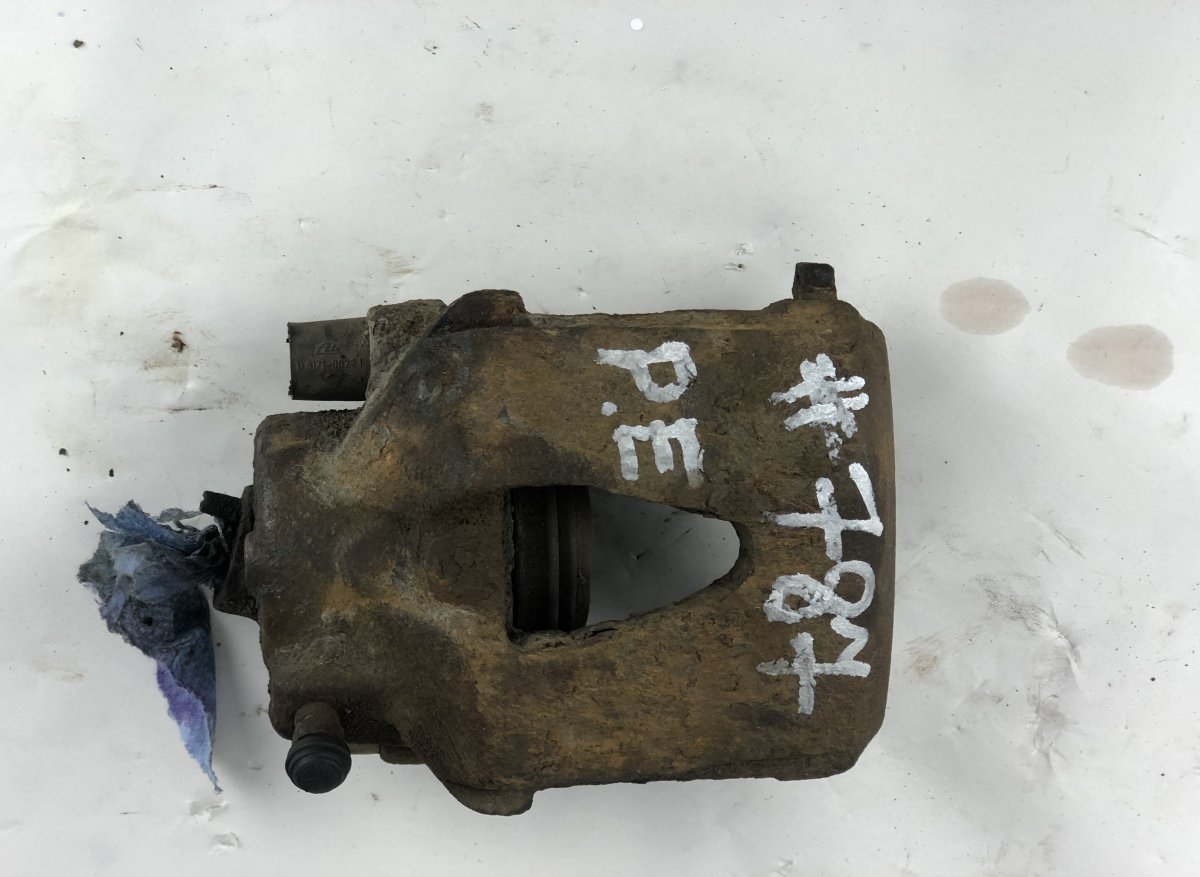 Audi A3 (8P) Brake caliper — front right