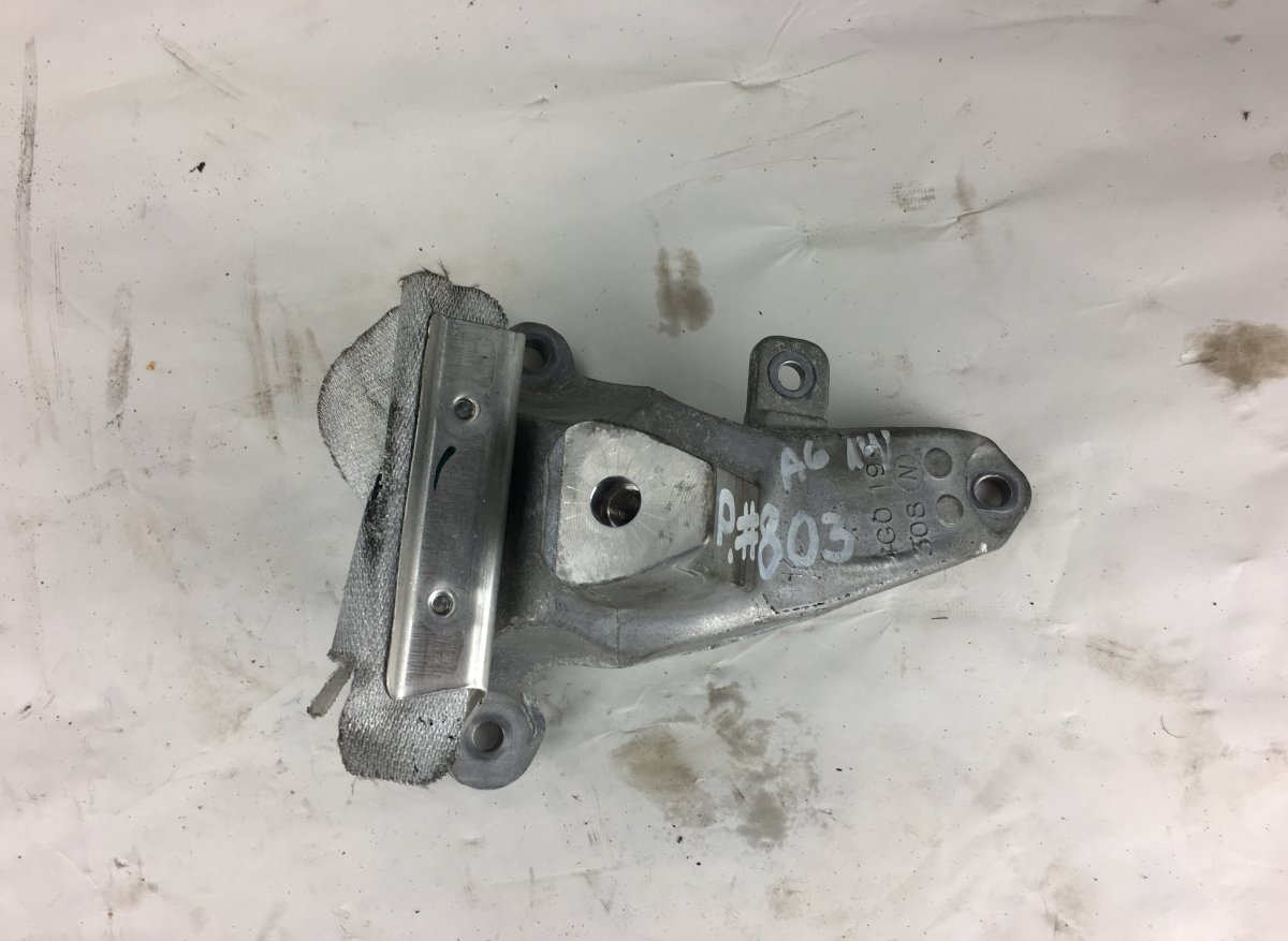 Audi A6 (C7) Engine Support Right AUDI A6 / A6 ALLROAD (C7, 4G) (2010-2018) Engin...