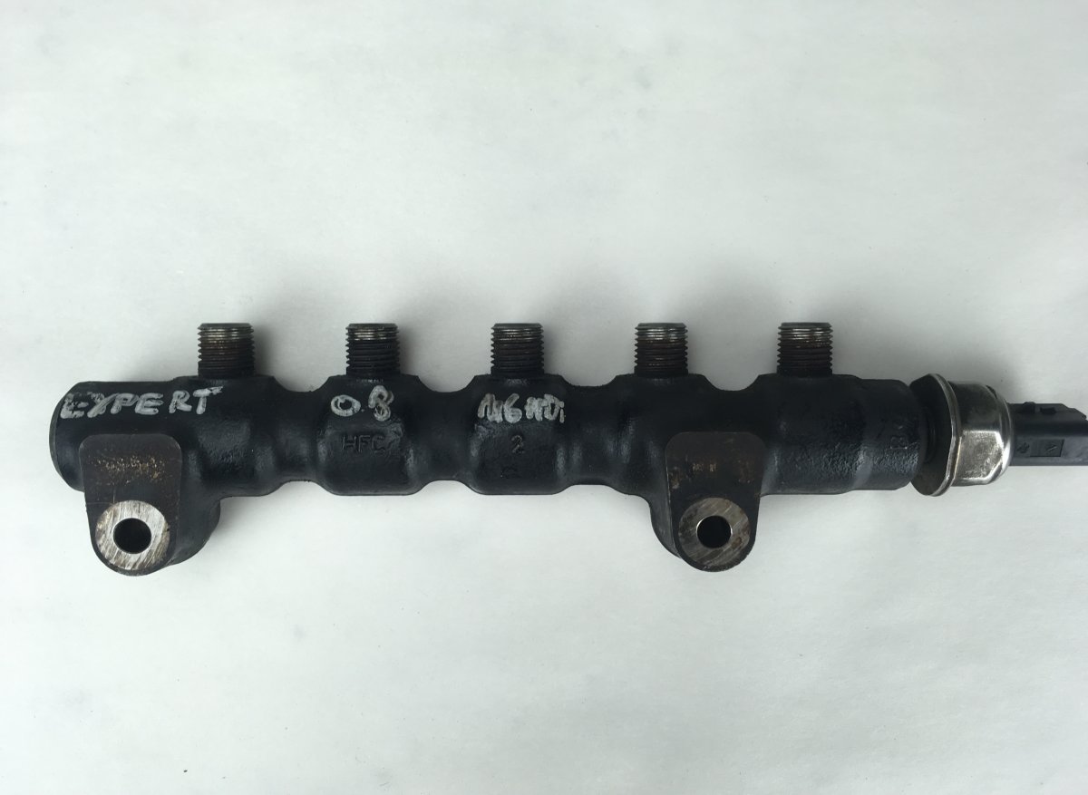 Peugeot Expert Fuel Distributor / fuel rail Fuel distributor / fuel rail — PEUGEOT EXPERT (...