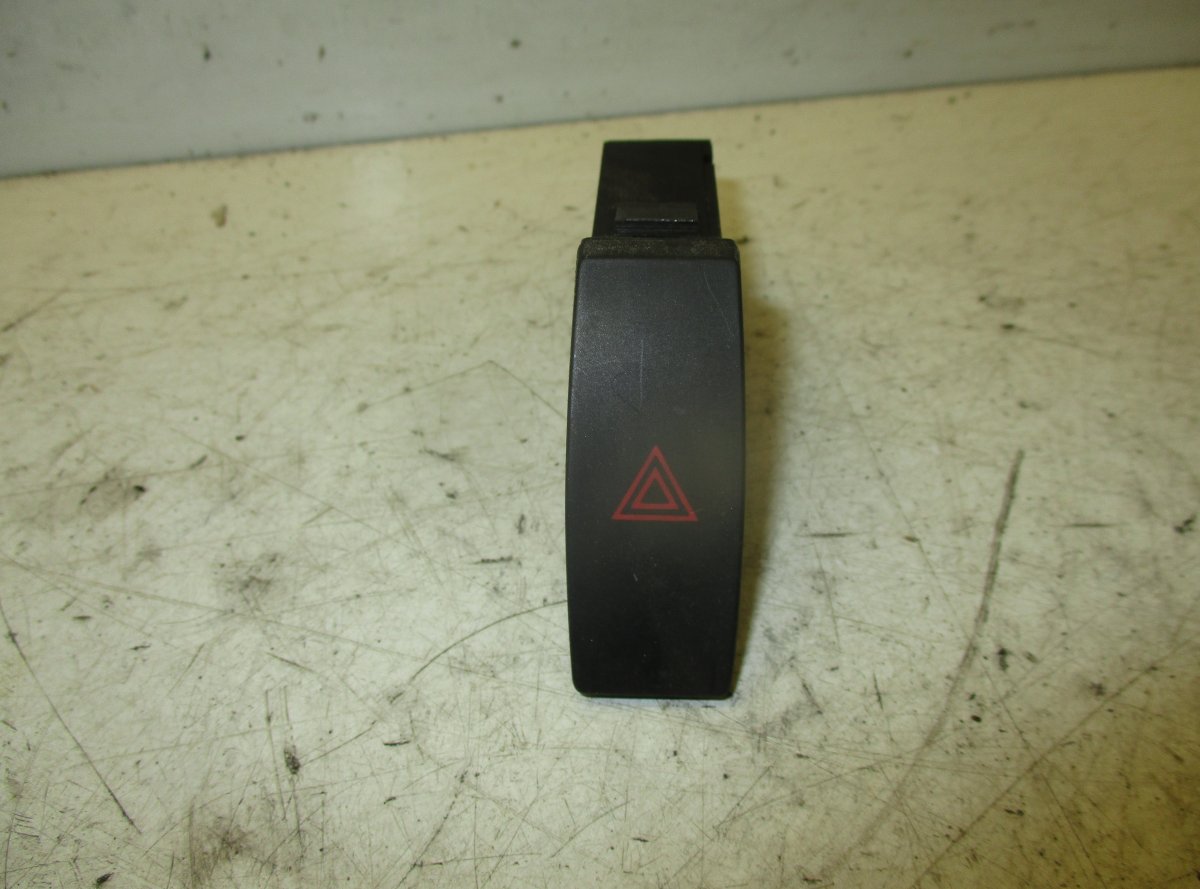 Mazda 6 (GH) Hazard switch MAZDA 6 (GH) (2007-2012) Hazard switch GS1D664H...