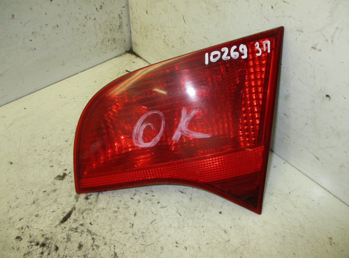 Audi A4 (B7) Inner tail light, right AUDI A4 (B7) (2004-2008) Inner tail light, righ...