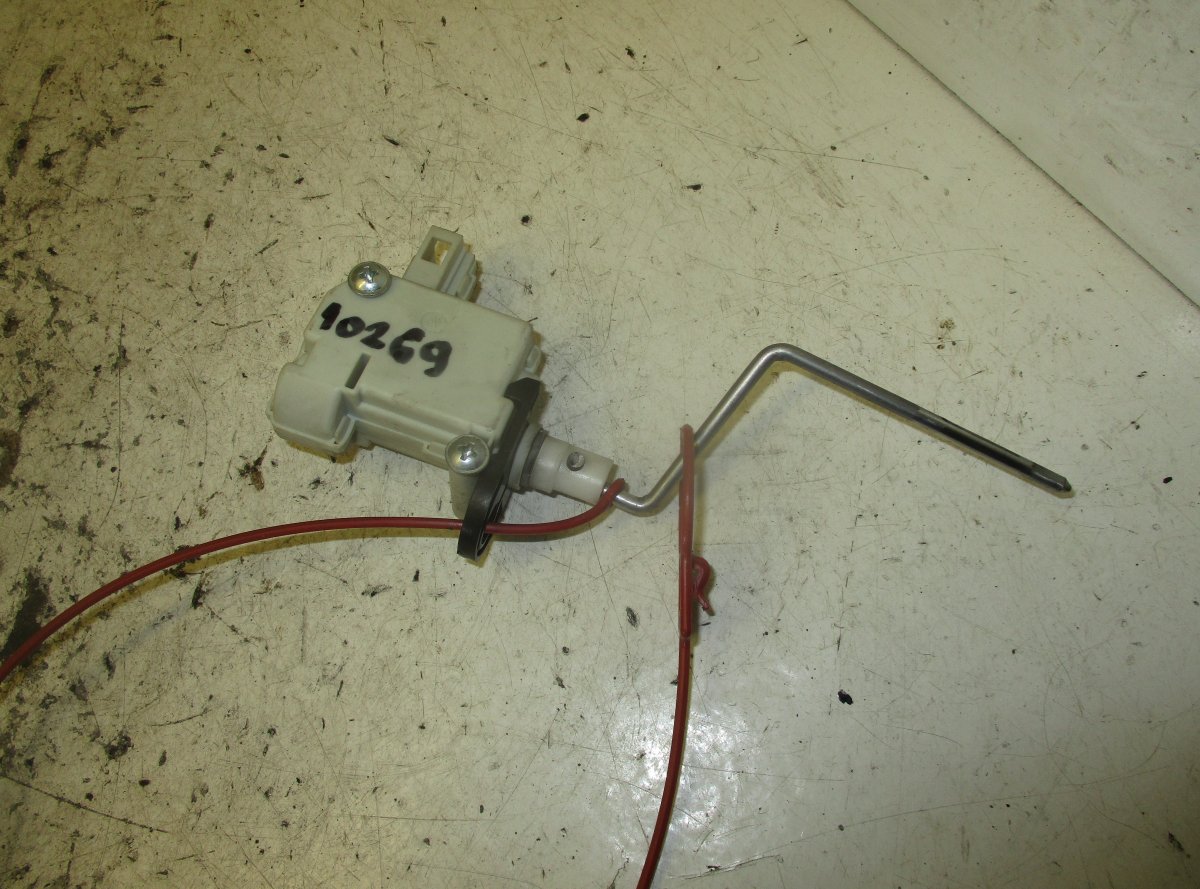 Audi A4 (B7) Central locking motor Fuel Flap AUDI A4 (B7) (2004-2008) Central locking motor ...