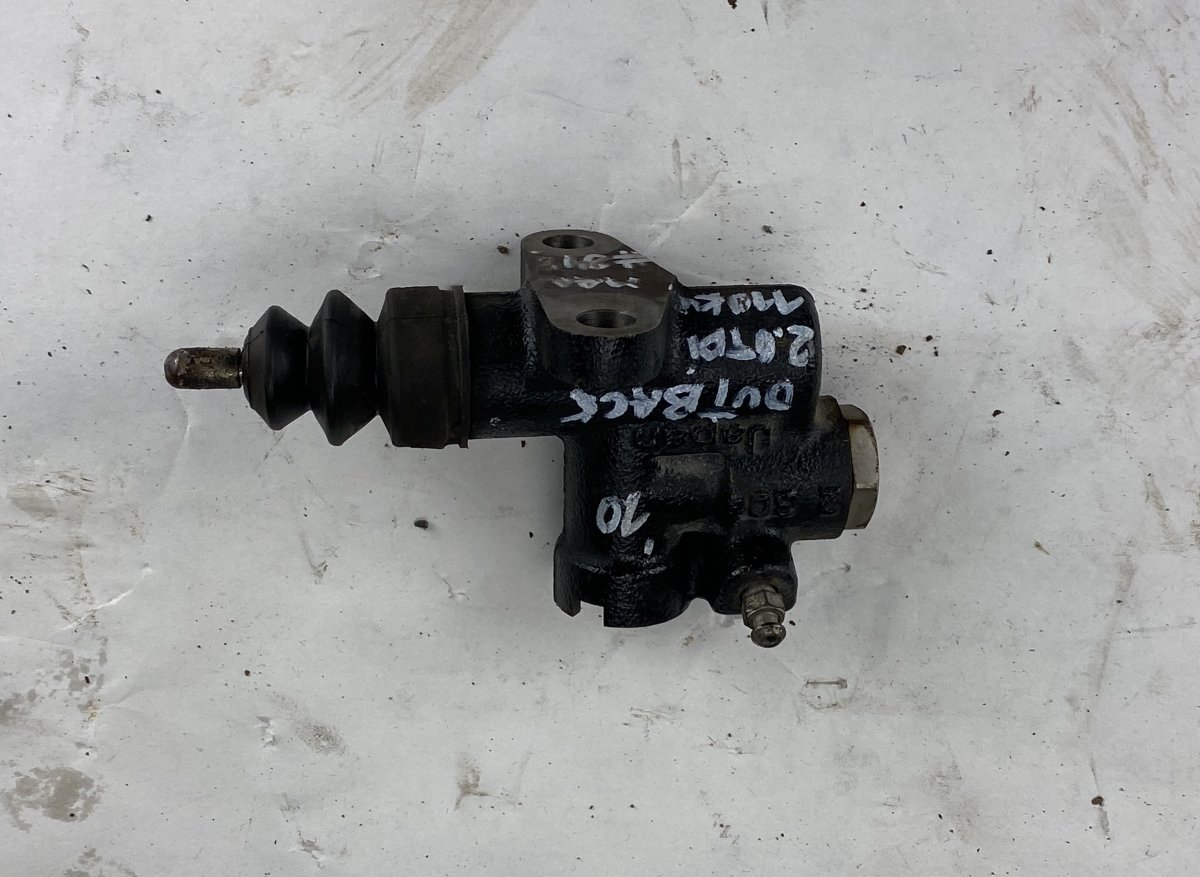 Subaru Legacy siduri peasilinder Clutch Master Cylinder — SUBARU LEGACY V / Outb...