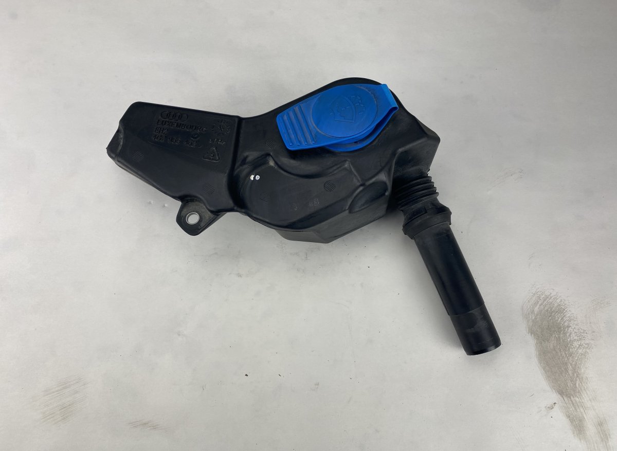 Audi A6 (C7) Window washer reservoir AUDI A6 / A6 ALLROAD (C7, 4G) (2010-2018) Windo...