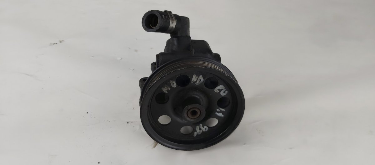 Ford Mondeo ohjaustehostimen pumppu FORD MONDEO Mk II (1996-2000) Power steering pu...