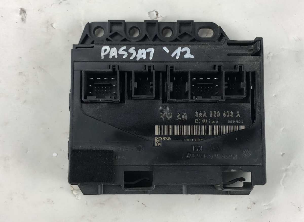 Volkswagen Passat (B7) Comfort Module (CCM) VW PASSAT B7 / ALLTRACK (2010-2015) Comfort Mod...