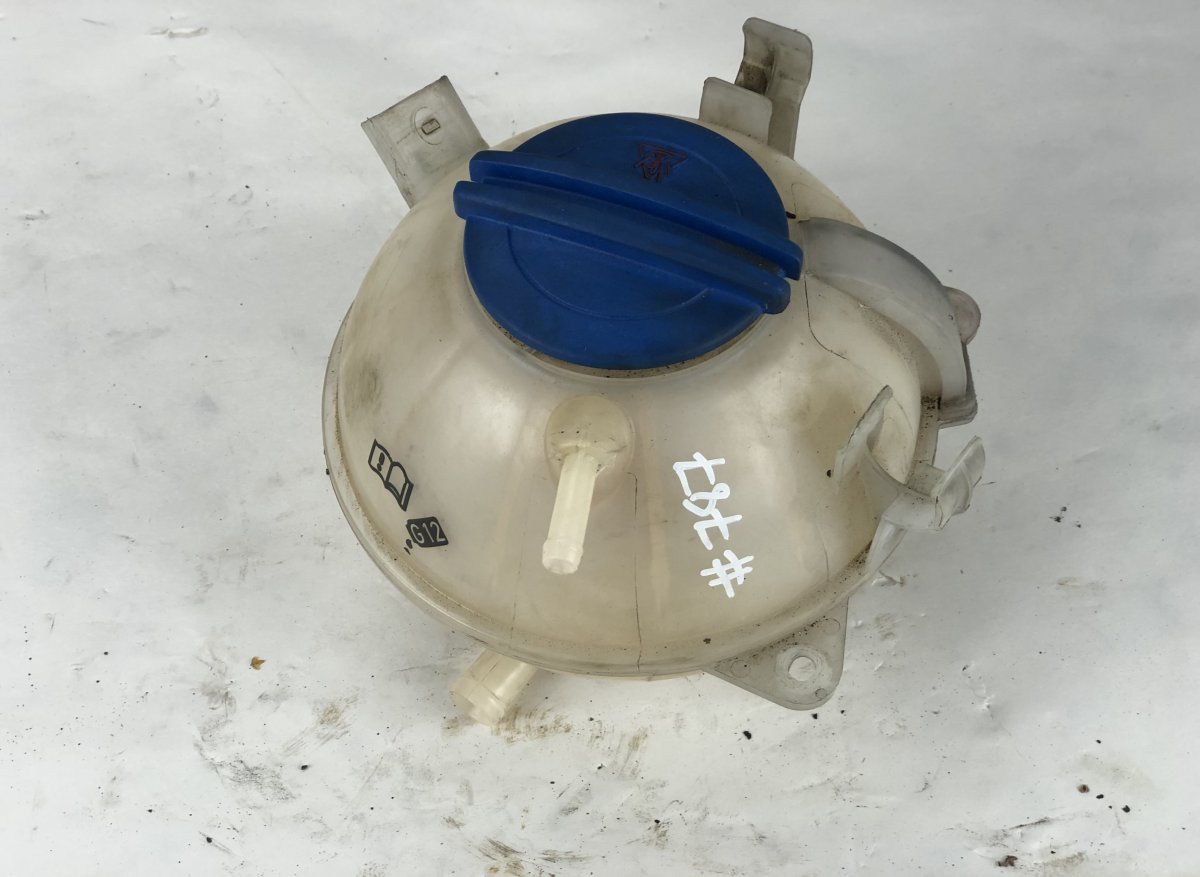 Audi A3 (8P) Expansion Tank AUDI A3 (8P) (2003-2012) Expansion Tank 1K01214...