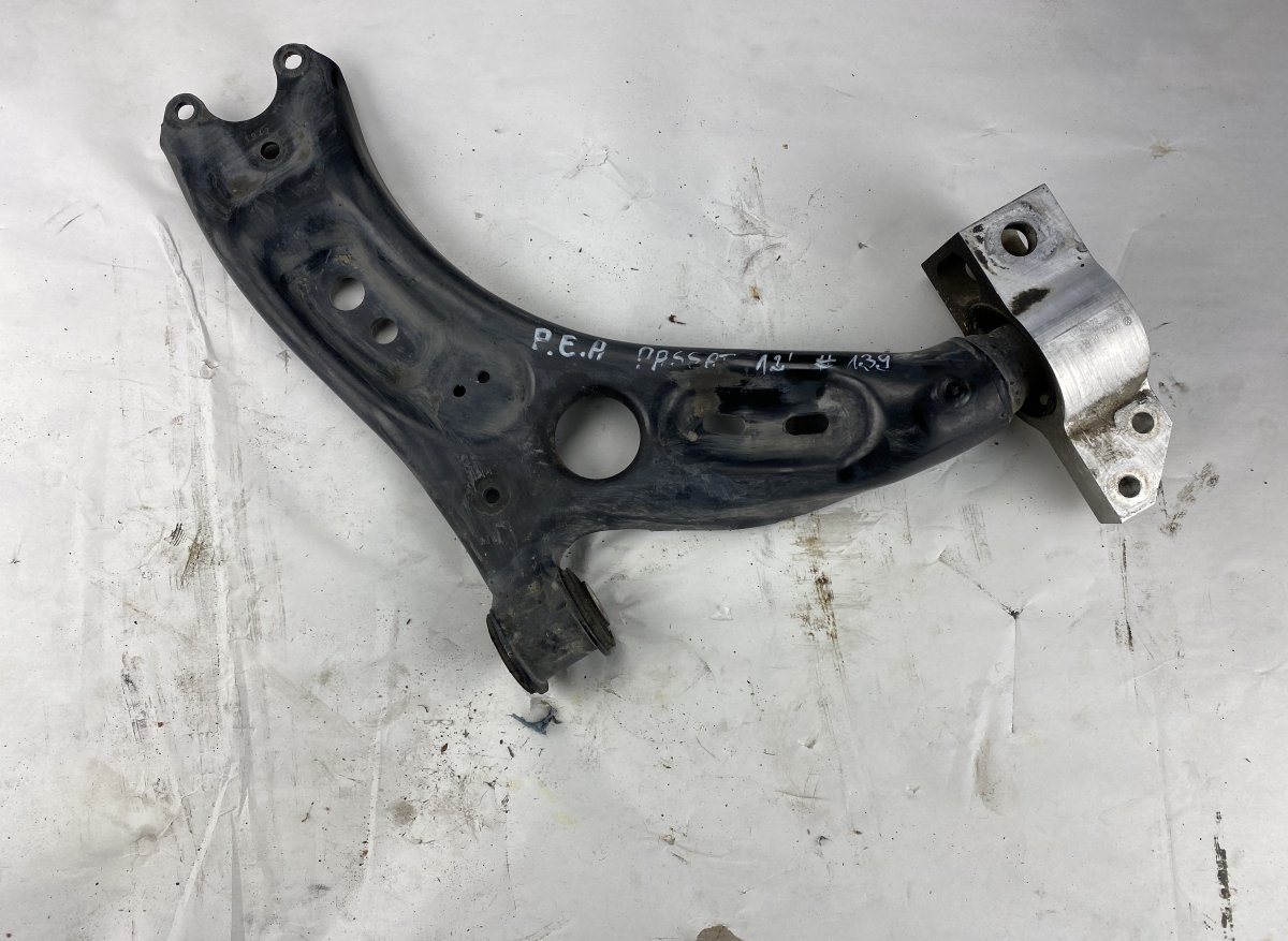 Volkswagen Passat (B7) Front Axle Track Control Arm lower Right VW PASSAT B7 / ALLTRACK (2010-2015) Front Axle ...