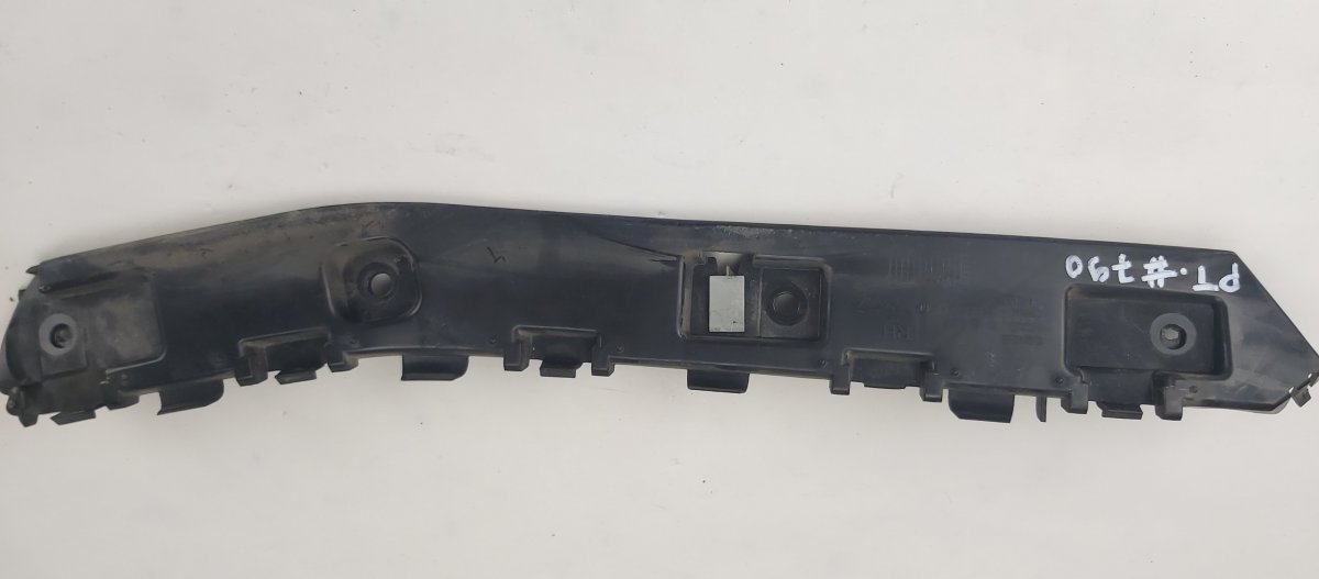 Ford Kuga Rear bumper Carrier holder on fender right FORD KUGA II (DM2, TF) (2012-2019) Rear bumper ...