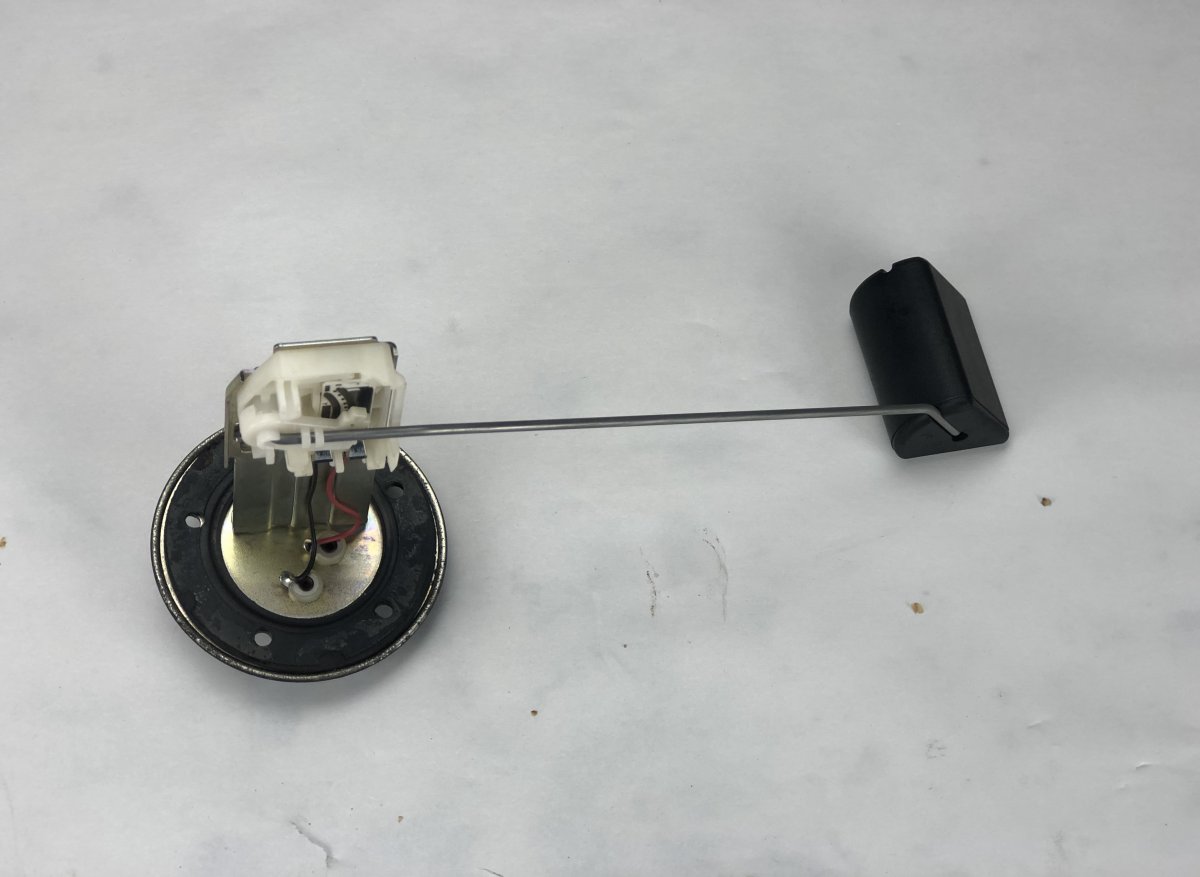 Lexus IS Fuel tank / parts, other LEXUS IS II (XE20) (2005-2013) Fuel tank / part...