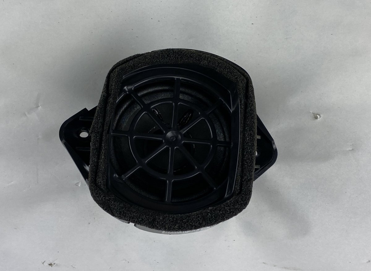 Audi A6 (C6) Door loudspeaker rear right AUDI A6 / A6 ALLROAD (C6, 4F) (2004-2011) Door ...