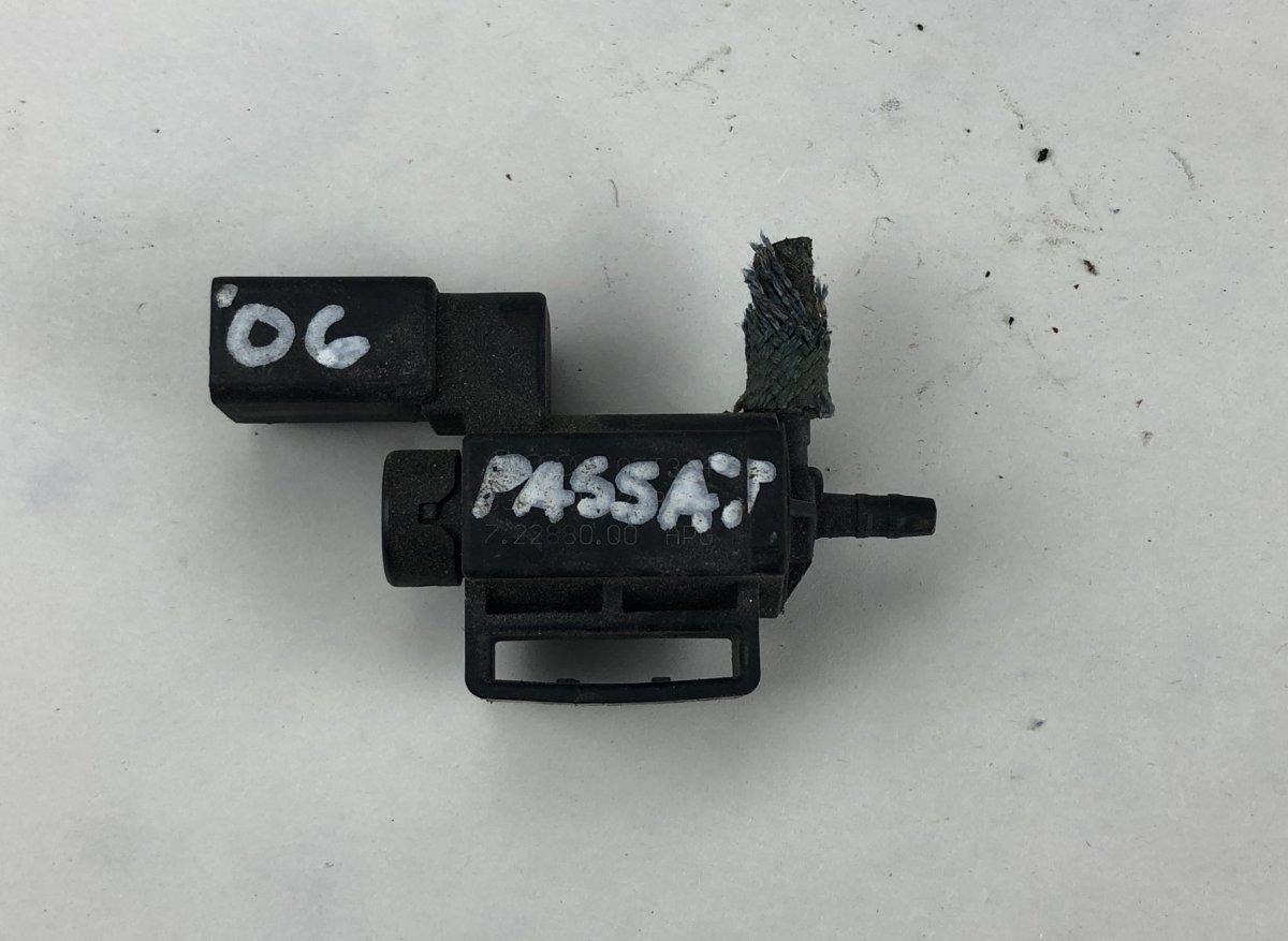 Volkswagen Passat Engine Solenoid Valve VW PASSAT B6 (3C) (2005-2010) Engine Solenoid V...