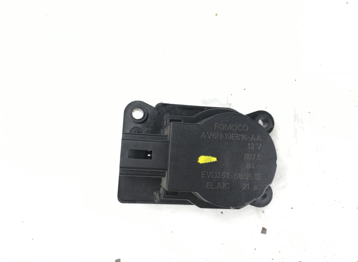 Ford Kuga Evaporator air flow flap control motor FORD KUGA II (DM2, TF) (2012-2019) Evaporator a...