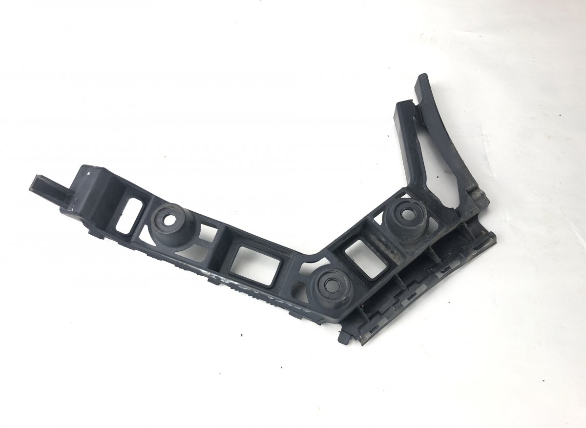Volkswagen Golf 6 Rear bumper Carrier holder on fender right VW GOLF VI (5K) (2008-2013) Rear bumper Carrier...