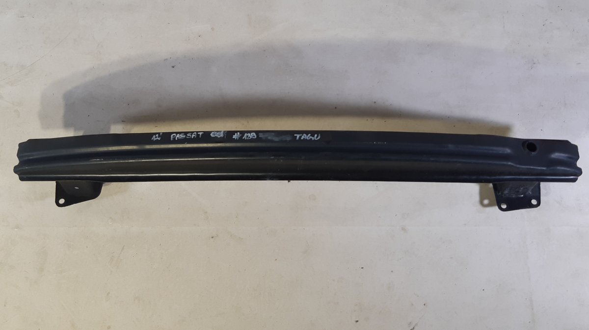Volkswagen Passat (B7) задний бампер, штифт VW PASSAT B7 / ALLTRACK (2010-2015) Rear bumper...