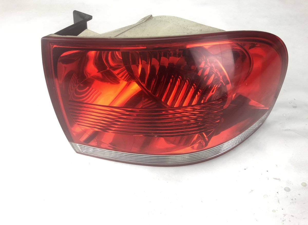 Volkswagen Touareg Tail light, right VW TOUAREG I (7L) (2002-2010) Tail light, right...