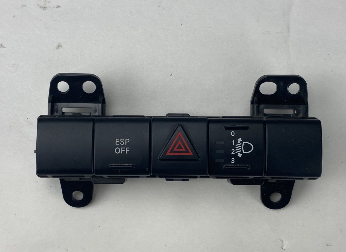 Dodge Caliber Hazard switch DODGE CALIBER (2006-2012) Hazard switch P046027...