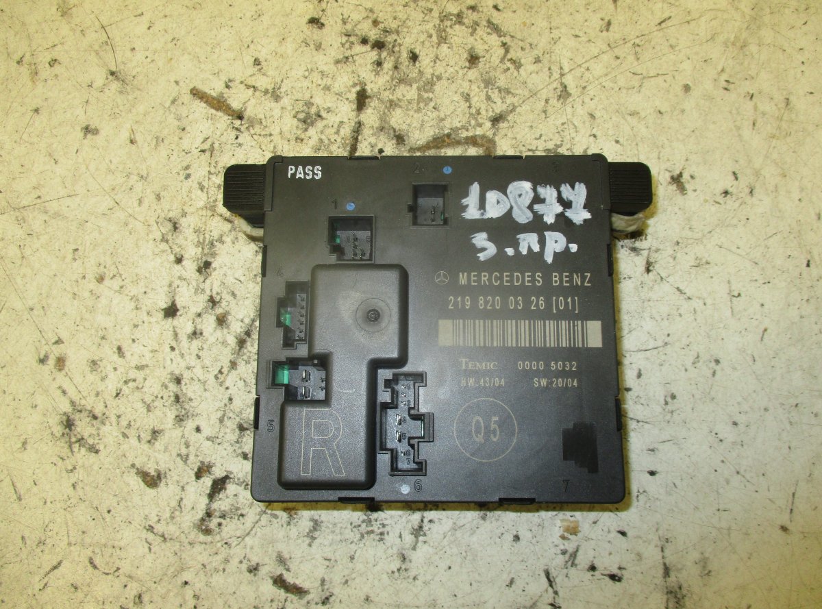 Mercedes-Benz CLS (C219) Door control unit rear right MERCEDES-BENZ CLS (C219) (2004-2010) Door contr...