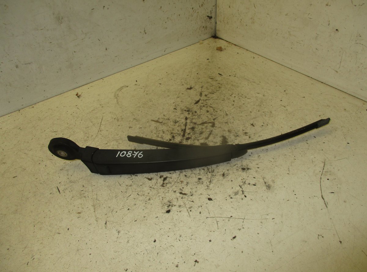 Volkswagen Touareg Rear window wiper arm VW TOUAREG I (7L) (2002-2010) Rear Window Wiper...