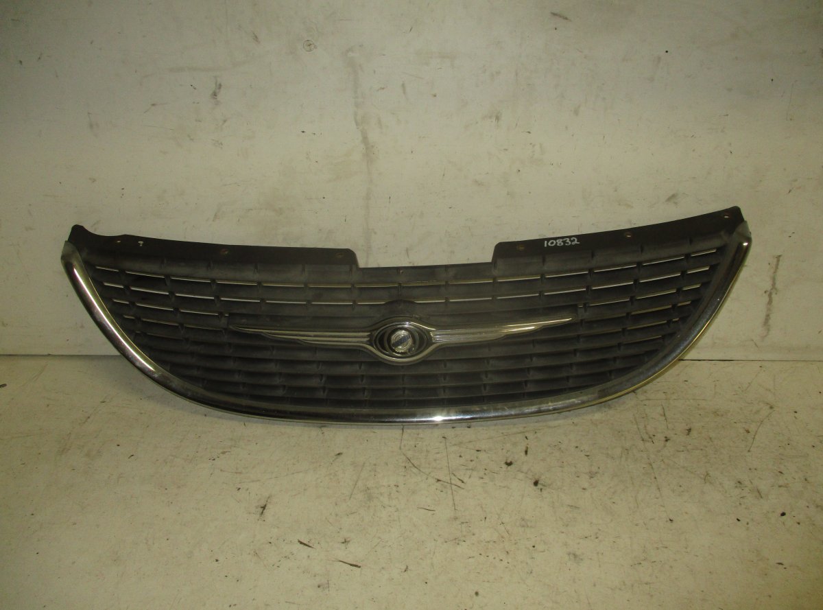 Chrysler Voyager / Town & Country Radiator Grille CHRYSLER VOYAGER IV (RG, RS) (2000-2008) Radiat...