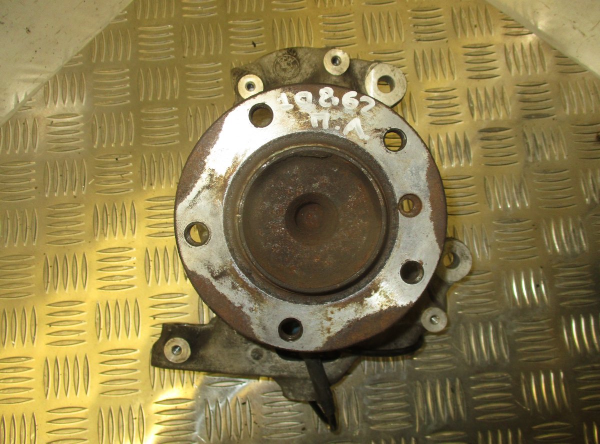 BMW 5 (E60 / E61) Wheel bearing housing front left BMW 5 (E60, E61) (2003-2010) Wheel bearing hous...