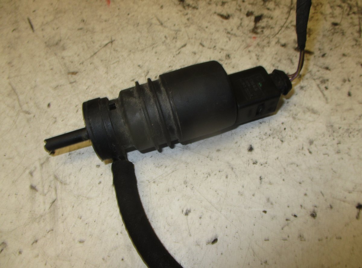 Mercedes-Benz A (W169) Washer pump Windscreen MERCEDES-BENZ E-CLASS (W212) (2009-2016) Washer...