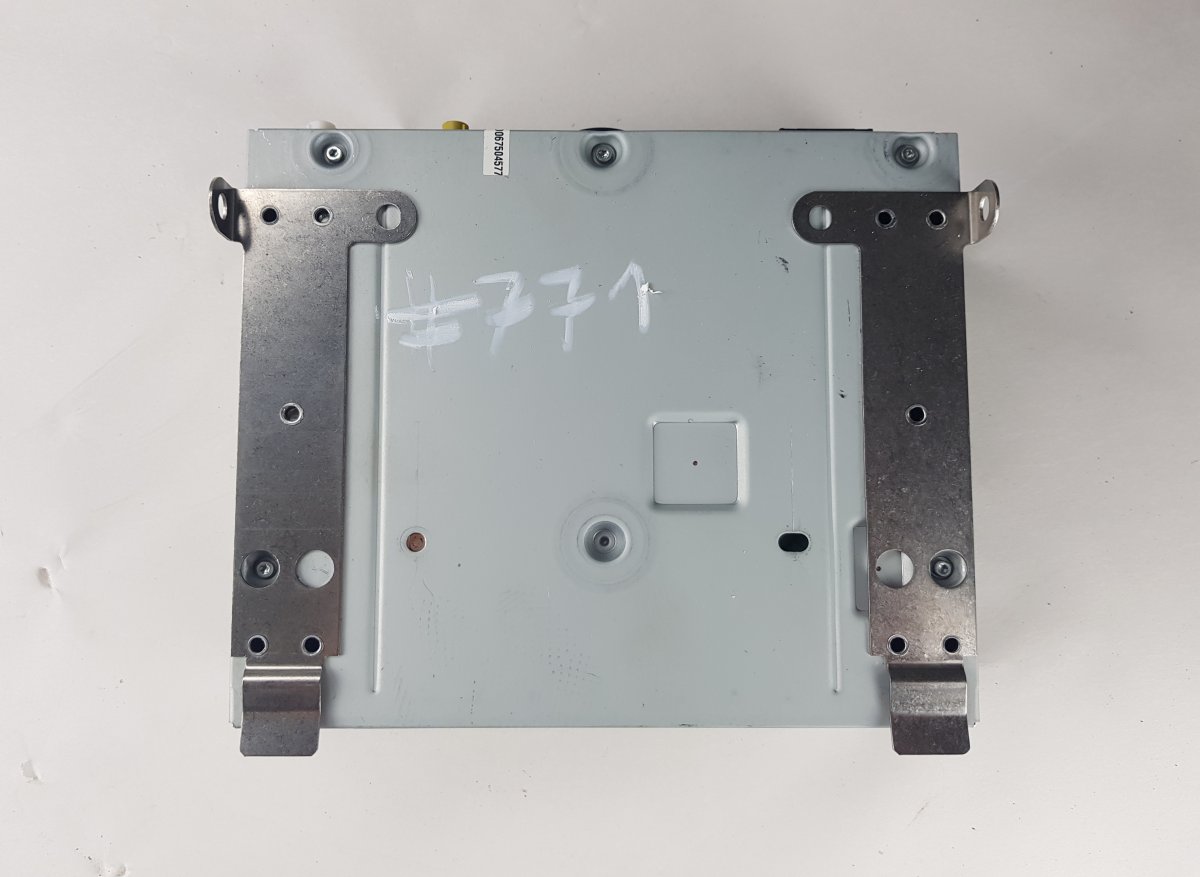 Audi A6 (C6) Radio tuner AUDI A6 / A6 ALLROAD (C6, 4F) (2004-2011) Radio...