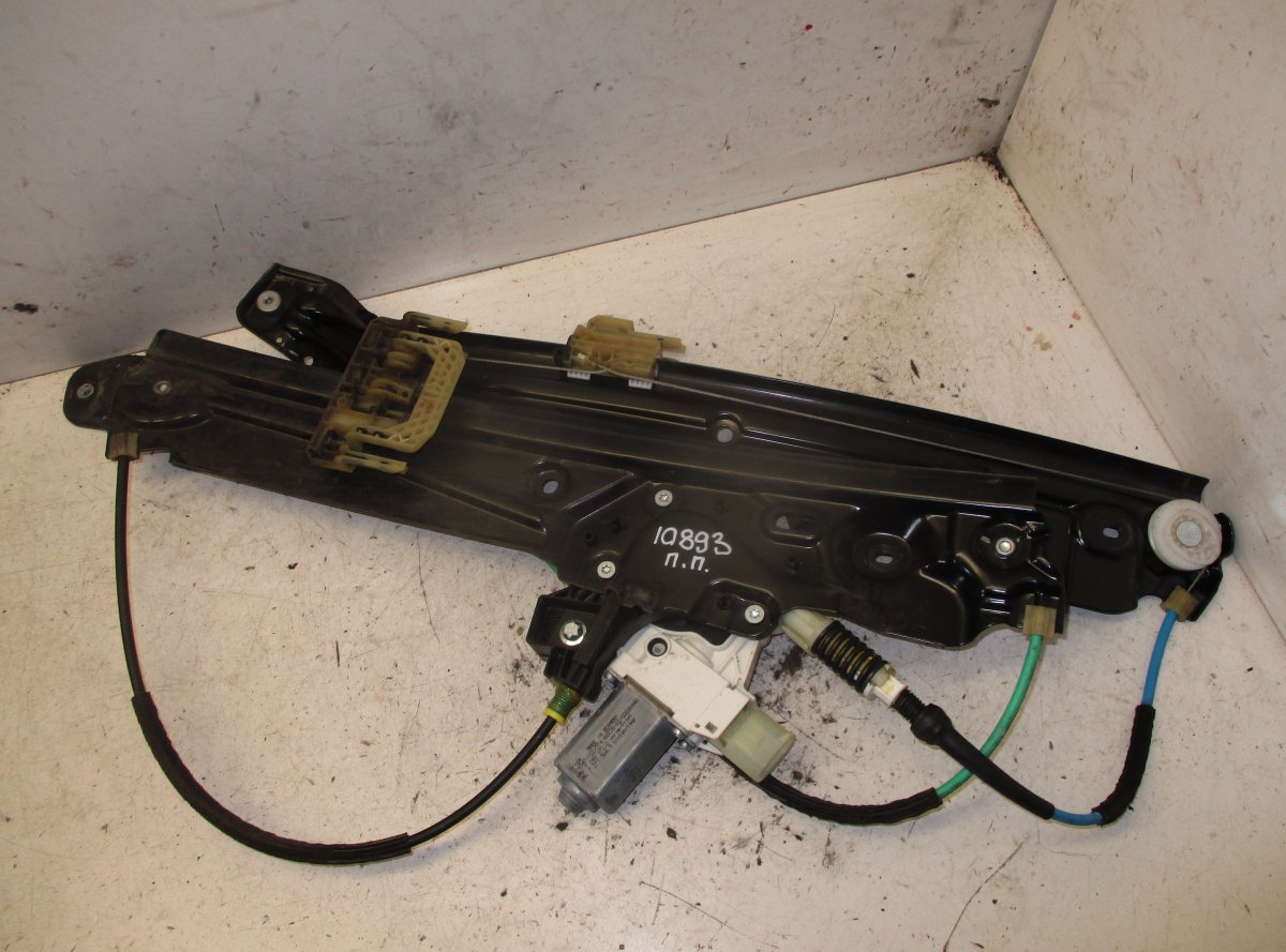 BMW 5 (F10 / F11) Window Regulator Compl. front right BMW 5 (F10, F11) (2010-2017) Window Regulator C...