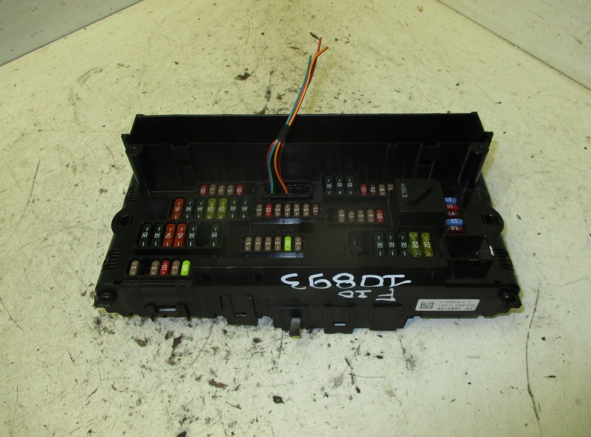 BMW 5 (F10 / F11) Fuse box BMW 5 (F10, F11) (2010-2017) Fuse box 611492108...