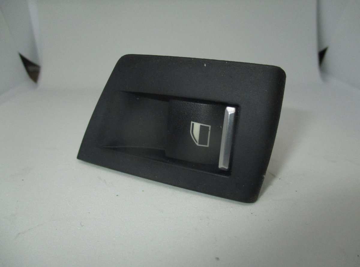BMW 5 (F10 / F11) Switch For Electric Windows Front Right BMW 5 (F10, F11) (2010-2017) Switch For Electri...