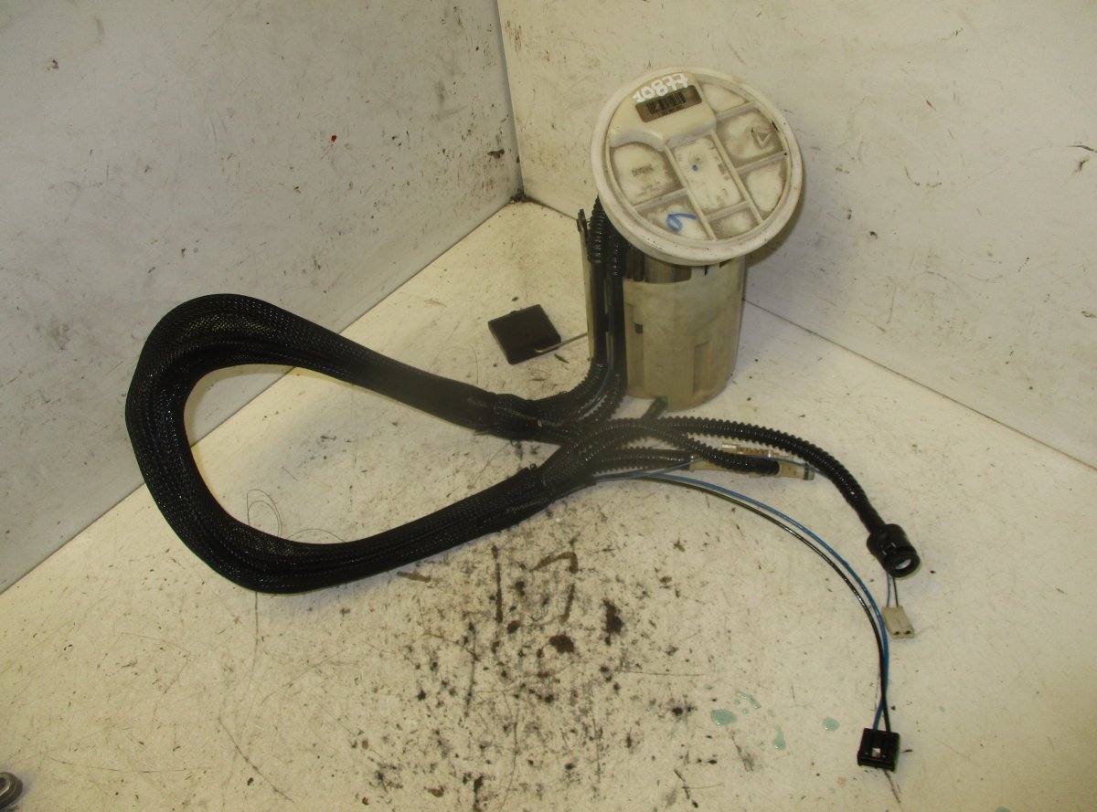 Mercedes-Benz CLS (C219) Fuel delivery pump MERCEDES-BENZ CLS (C219) (2004-2010) Fuel deliv...