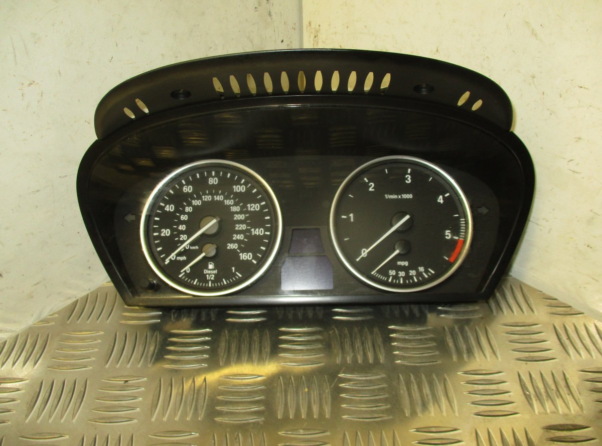 BMW 5 (E60 / E61) instrument cluster Instrument cluster — BMW 5 (E60, E61) (2003-201...