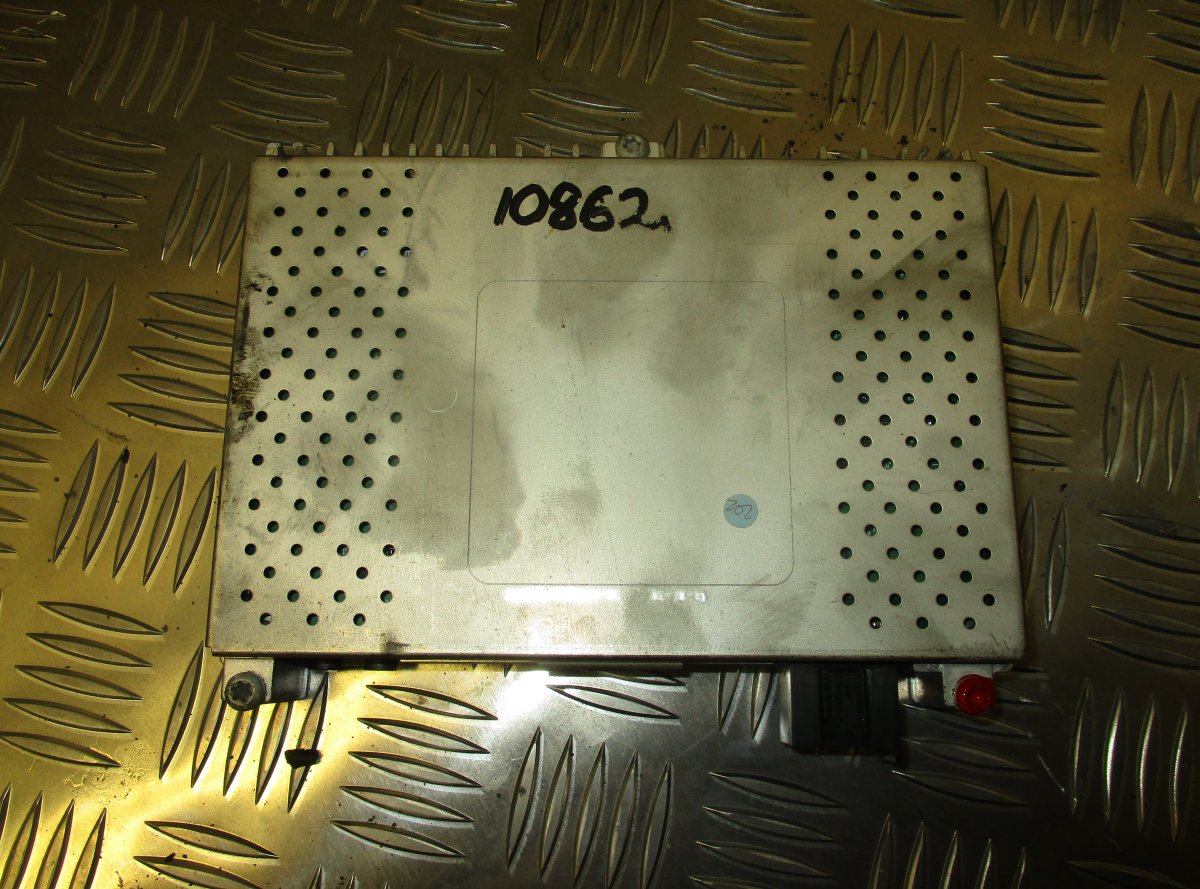 BMW 5 (E60 / E61) Audio amplifier