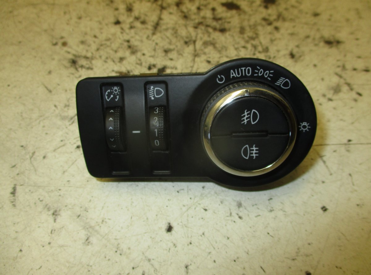 Opel Astra (H) Headlight Switch Headlight switch — OPEL ASTRA J (P10) (2009-201...