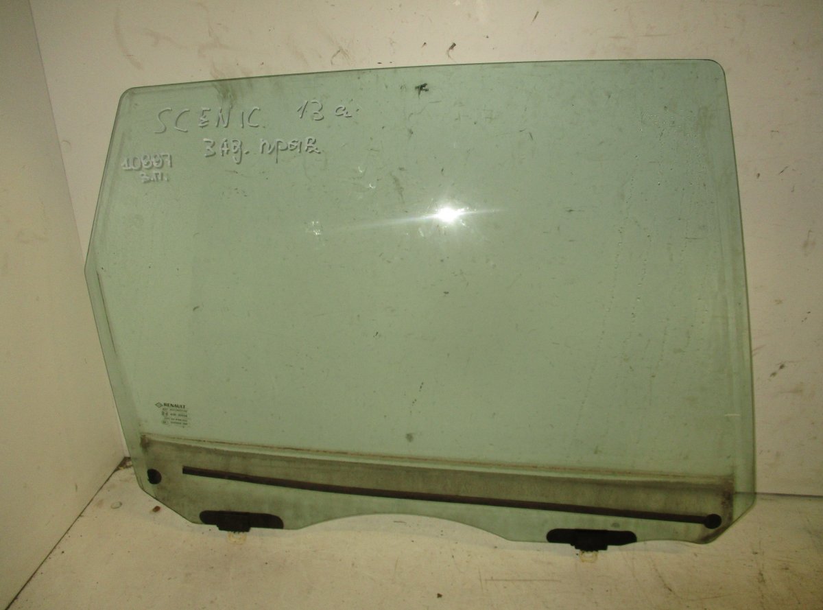 Renault Scenic Door window glass rear right