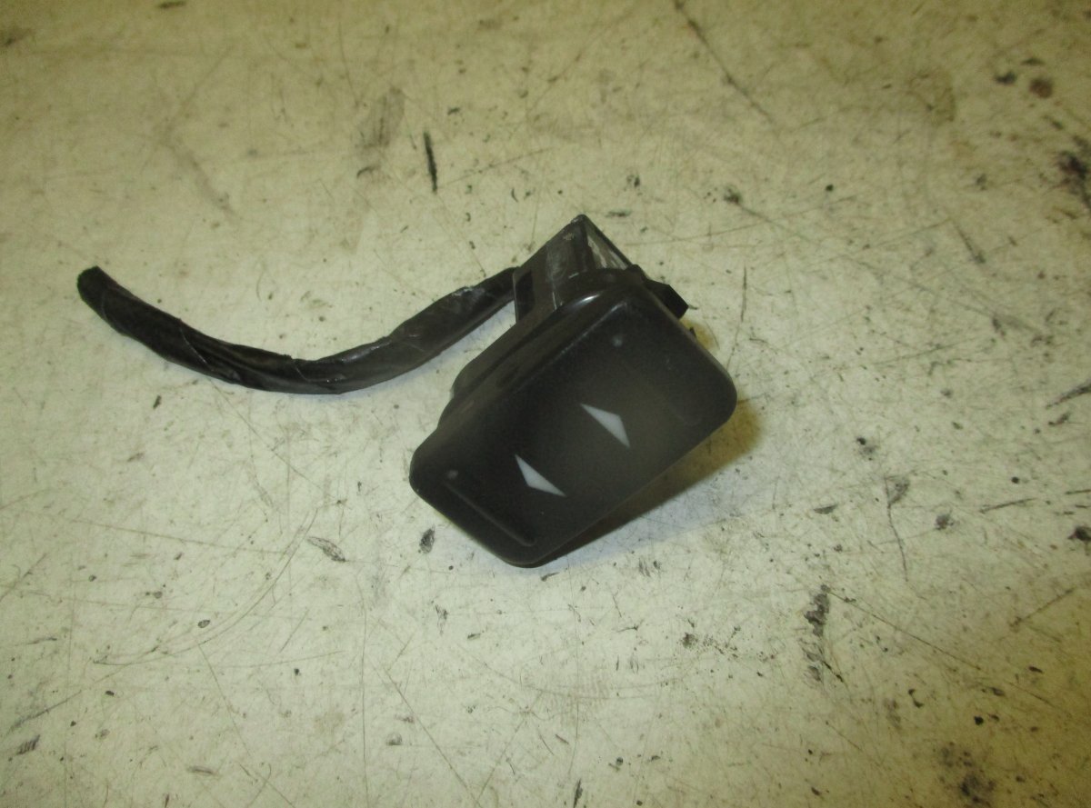 Ford Mondeo Switch For Electric Windows Rear Right Switch For Electric Windows Rear Right — FORD M...