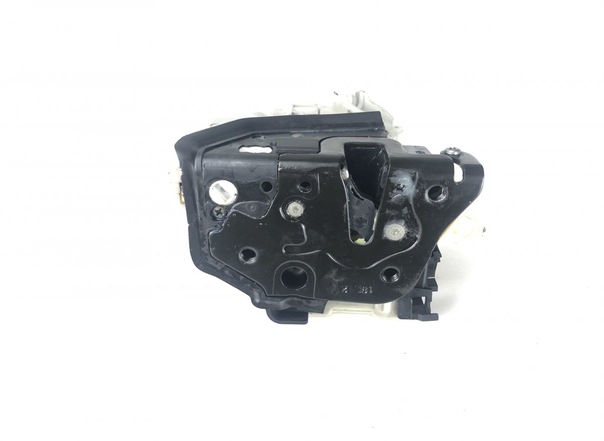 Audi A4 (B8) Door lock — front left Door lock — front left — AUDI A4 / A4 ALLROAD (...