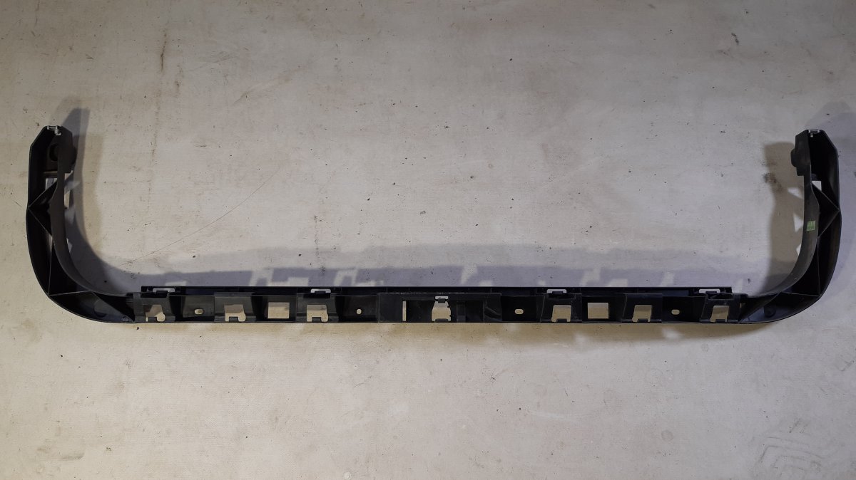 Volkswagen Passat Rear bumper bracket, central VW PASSAT B6 (3C) (2005-2010) Rear bumper brack...