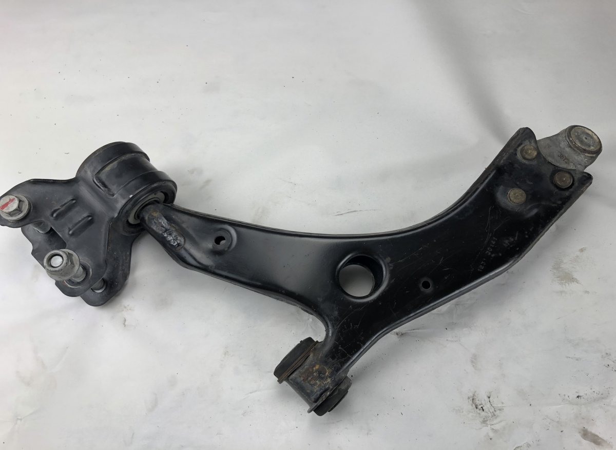 Ford Focus Front Axle Track Control Arm lower Right FORD FOCUS III (2010-2018) Front Axle Track Con...