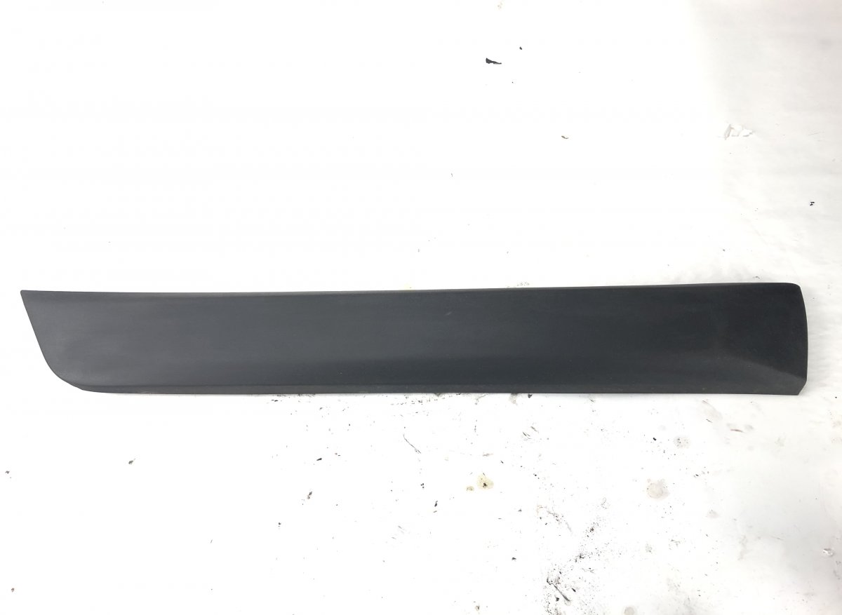 Volvo XC60 Door lower moulding rear right VOLVO XC60 I (2009-2017) Door lower moulding re...