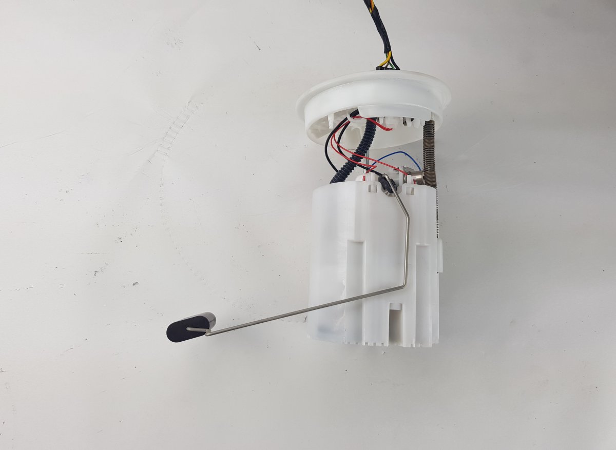 Ford Focus Fuel delivery pump FORD FOCUS III (2010-2018) Fuel delivery pump B...