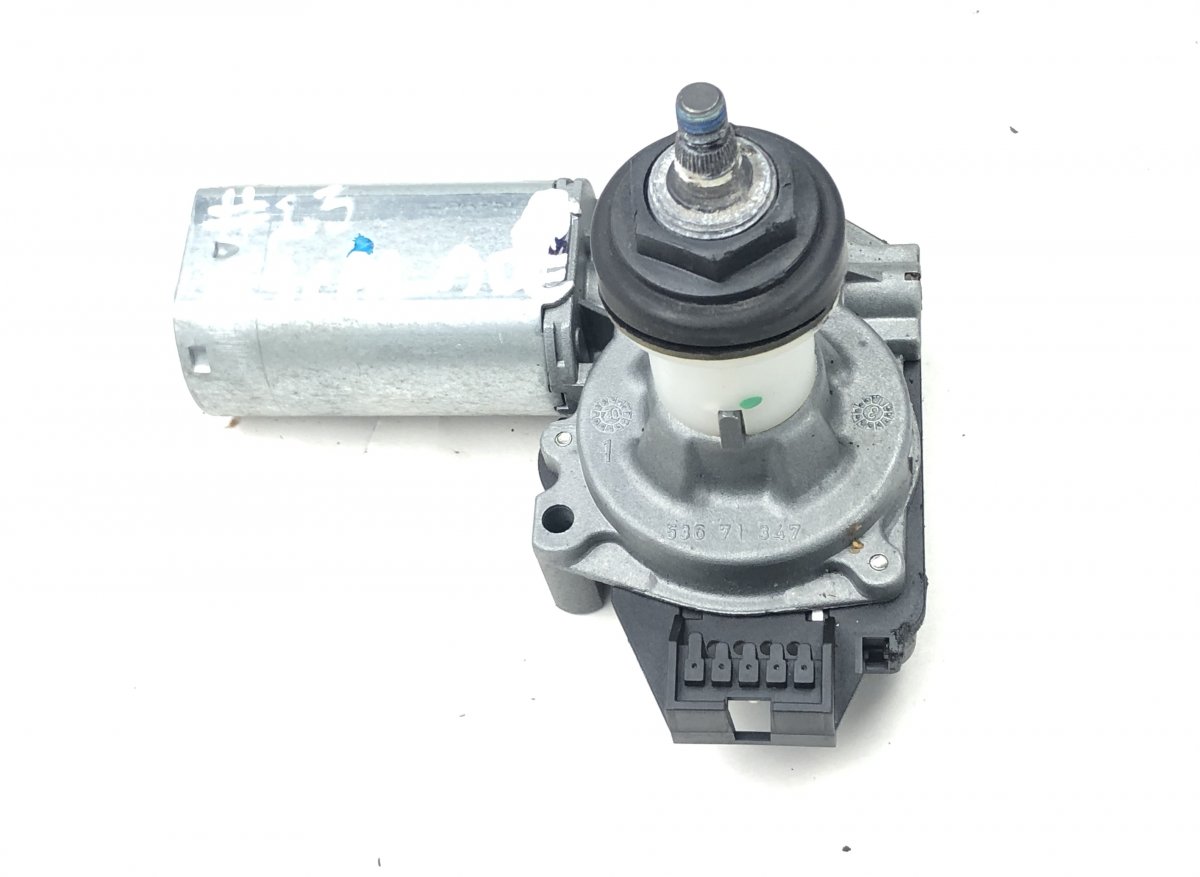 Cadillac Escalade Wiper Motor bootlid / tailgate CADILLAC ESCALADE (1998-2006) Wiper Motor bootl...