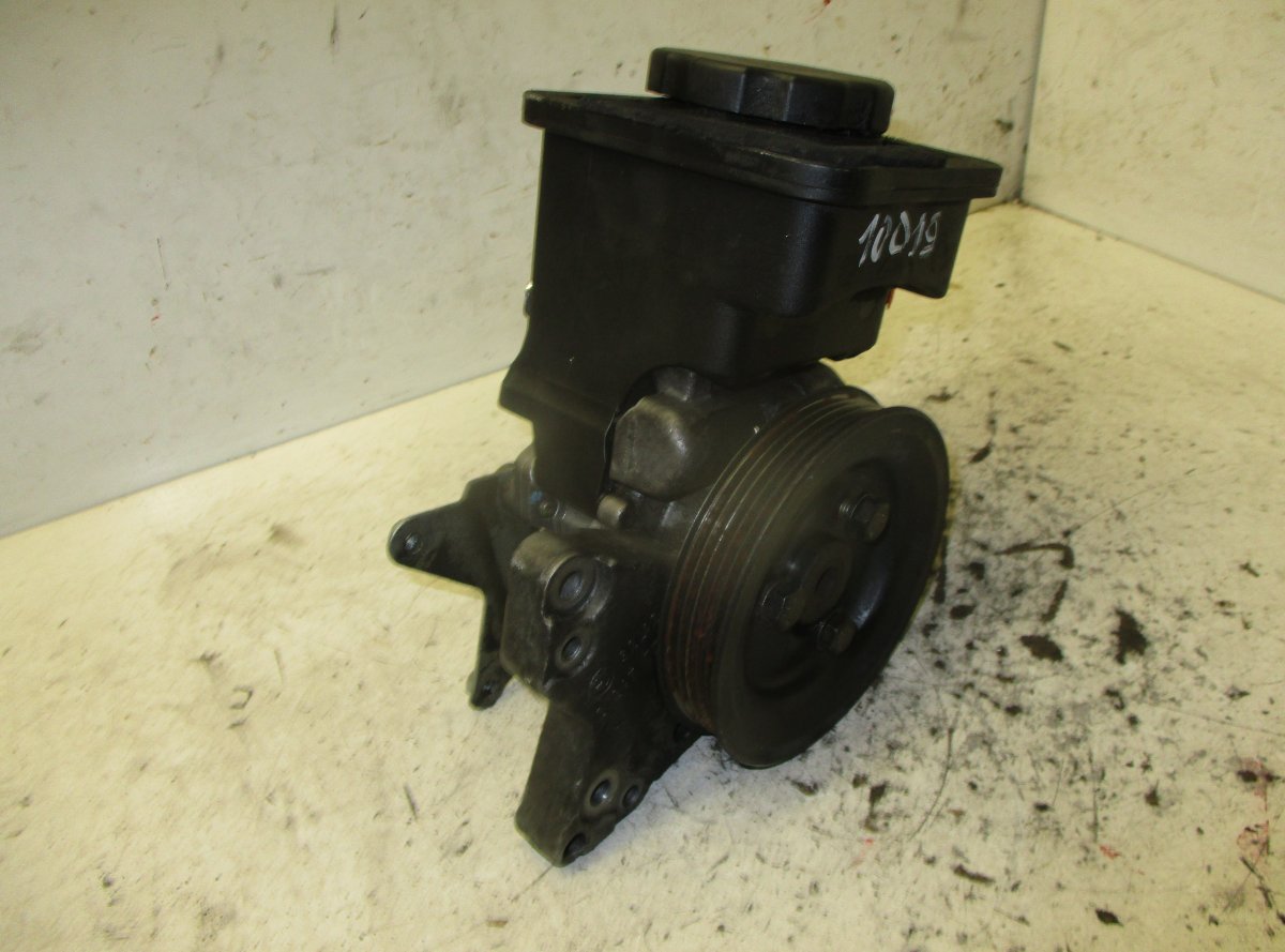 BMW 3 (E46) roolivõimendi pump BMW 3 (E46) (1998-2005) Power steering pump 912...