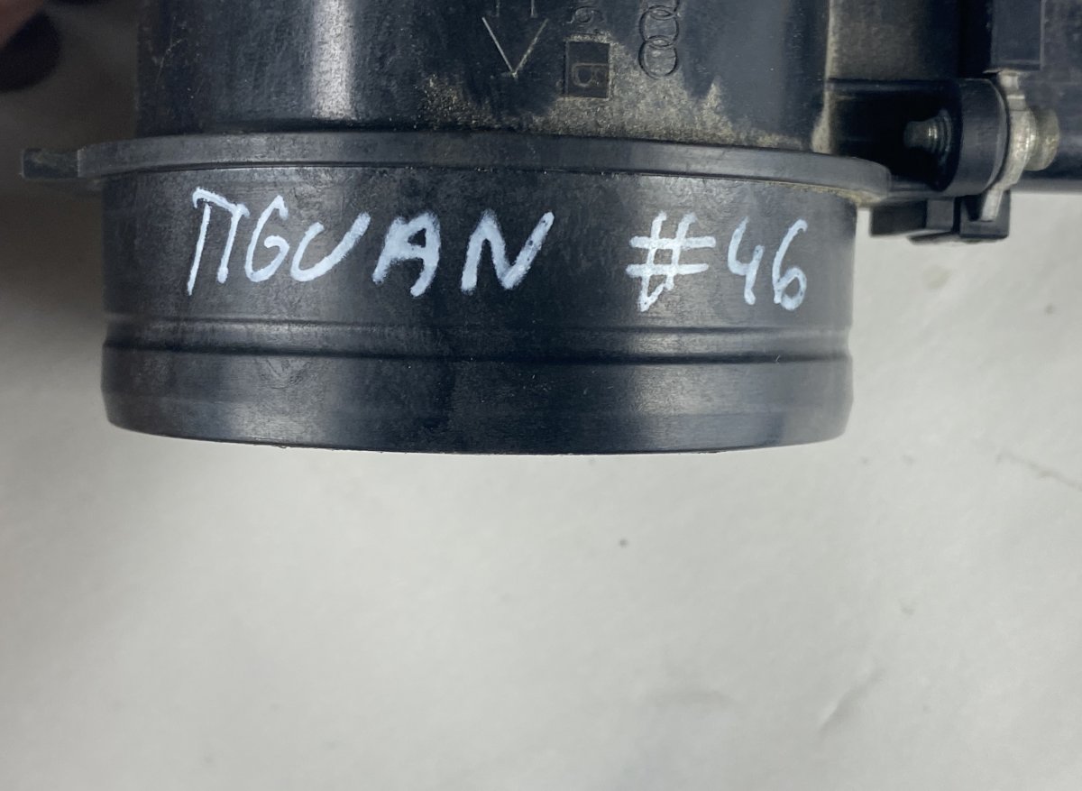 Volkswagen Tiguan mass airflow sensor Mass airflow sensor — VW TIGUAN I (5N) (2007-20...