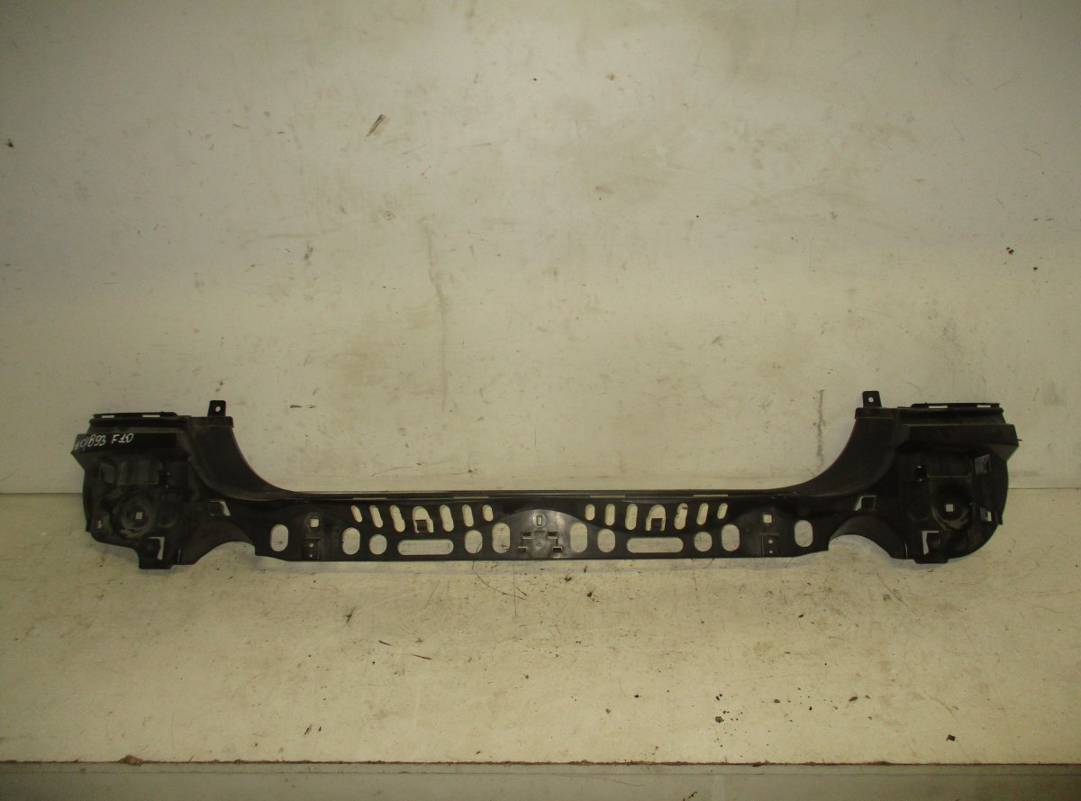 BMW 5 (F10 / F11) Rear bumper bracket, central
