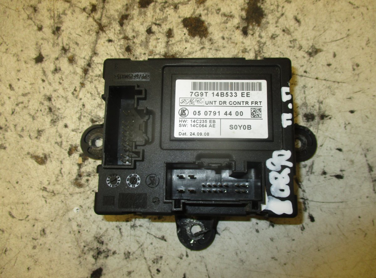 Volvo V70 Door control unit front left VOLVO V70 III (BW) (2007-2016) Door control uni...
