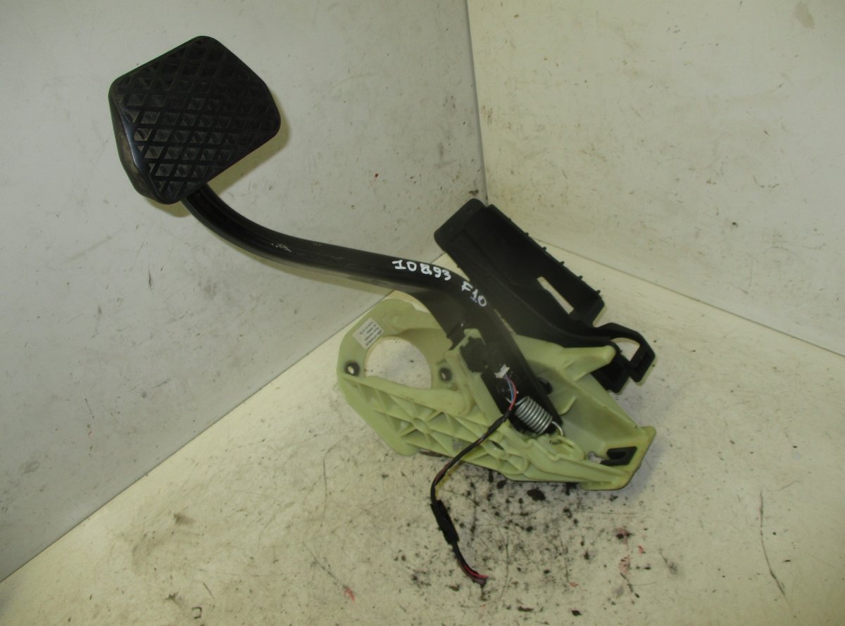 BMW 5 (F10 / F11) Brake pedal